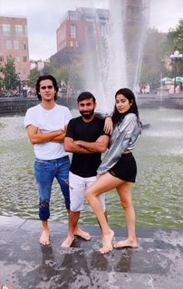 Janhvi Kapoor feet photo 7