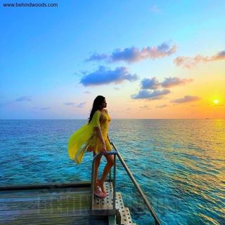 Janhvi Kapoor feet photo 9
