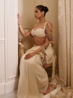 Janhvi Kapoor feet photo 6