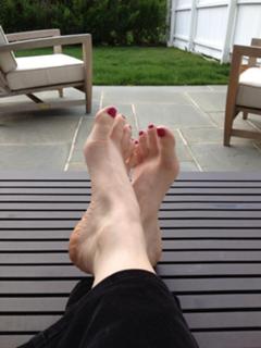 Janice Dean feet photo 1
