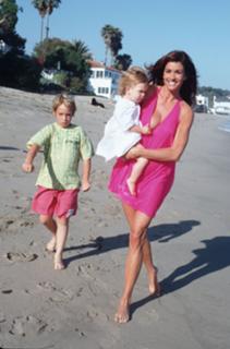 Janice Dickinson feet photo 6