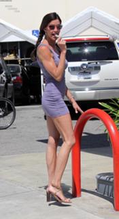 Janice Dickinson feet photo 10