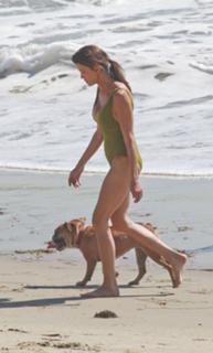 Janice Dickinson feet photo 16