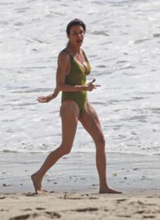 Janice Dickinson feet photo 13