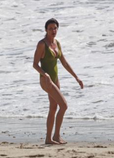 Janice Dickinson feet photo 12