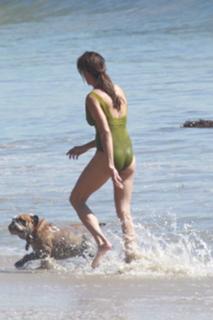 Janice Dickinson feet photo 9