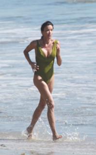 Janice Dickinson feet photo 7