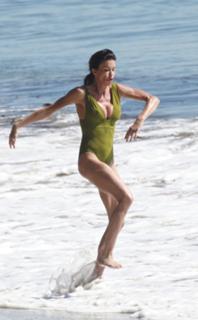 Janice Dickinson feet photo 3