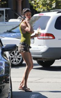 Janice Dickinson feet photo 16