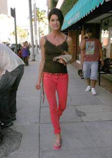 Janice Dickinson feet photo 4