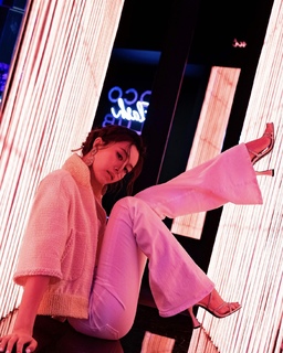Janice Man feet photo 16