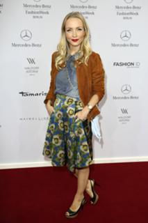 Janin Ullmann feet photo thumbnail