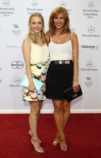 Janin Ullmann feet photo thumbnail