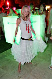 Janin Ullmann feet photo thumbnail