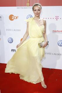 Janin Ullmann feet photo thumbnail