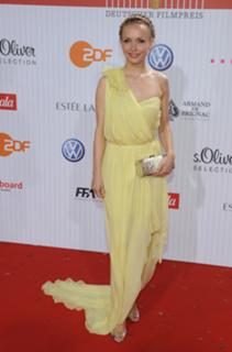 Janin Ullmann feet photo thumbnail