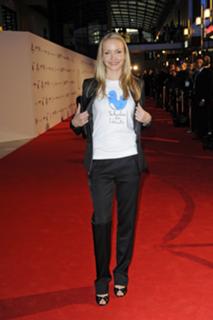 Janin Ullmann feet photo thumbnail