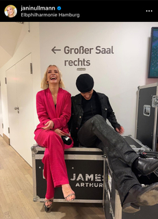 Janin Ullmann feet photo thumbnail