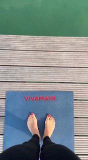 Janin Ullmann feet photo thumbnail