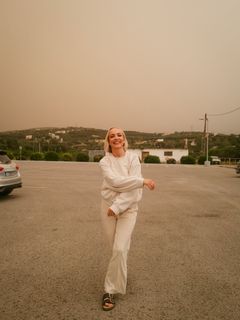 Janin Ullmann feet photo thumbnail