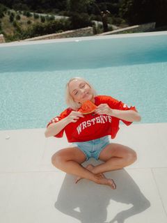 Janin Ullmann feet photo thumbnail