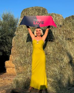 Janin Ullmann feet photo thumbnail