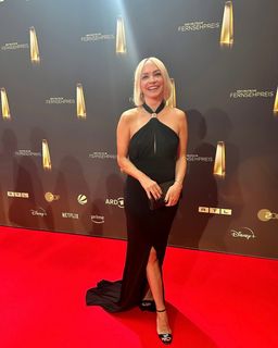 Janin Ullmann feet photo thumbnail