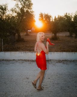 Janin Ullmann feet photo thumbnail