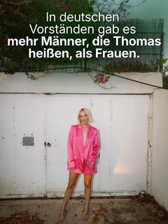 Janin Ullmann feet photo 3