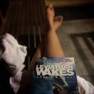 Janina Gavankar feet photo thumbnail