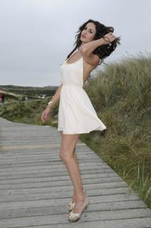Janina Youssefian feet photo 10