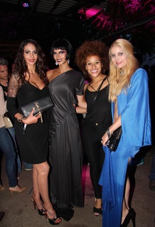 Janina Youssefian feet photo 6