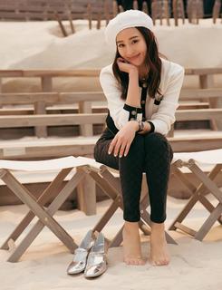 Janine Chun-Ning Chang feet photo 12