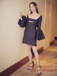 Janine Chun-Ning Chang feet photo 1
