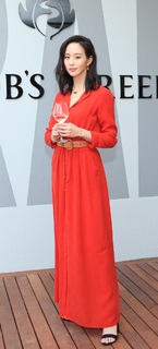 Janine Chun-Ning Chang feet photo 12