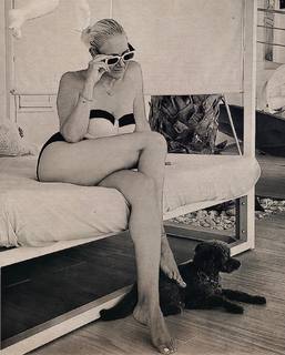 Janine Kunze feet photo thumbnail