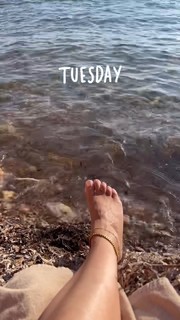 Janine Kunze feet photo thumbnail