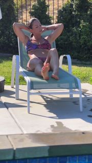 Janna Breslin feet photo 2