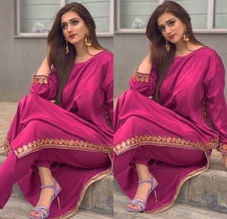Jannat Mirza feet photo 16