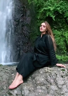 Jannat Mirza feet photo 9