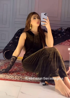 Jannat Mirza feet photo 8