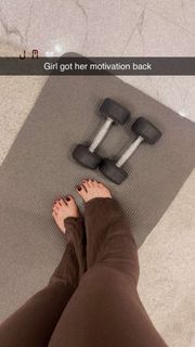 Jannat Mirza feet photo 15