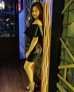 Jannat Zubair Rahmani feet photo thumbnail