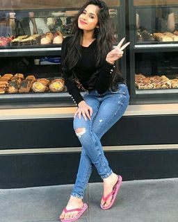 Jannat Zubair Rahmani feet photo thumbnail