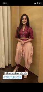 Jannat Zubair Rahmani feet photo thumbnail