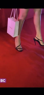 Jannat Zubair Rahmani feet photo thumbnail
