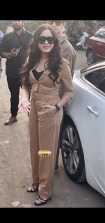 Jannat Zubair Rahmani feet photo thumbnail