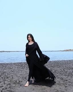 Jannat Zubair Rahmani feet photo thumbnail