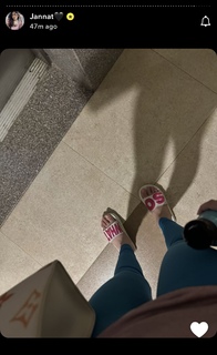 Jannat Zubair Rahmani feet photo thumbnail