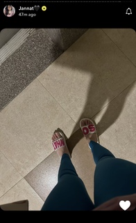 Jannat Zubair Rahmani feet photo thumbnail